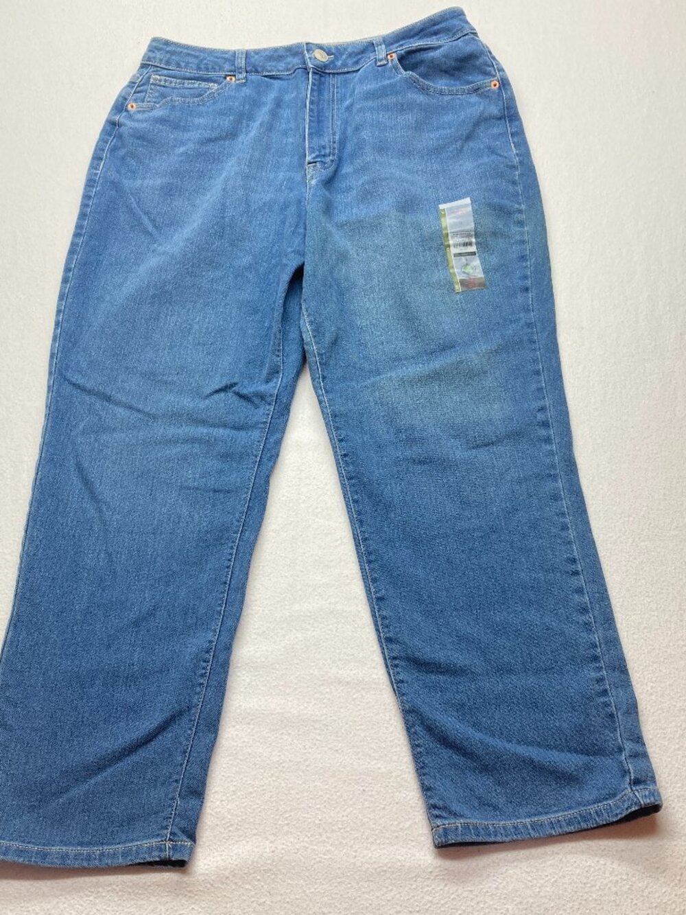 No Boundaries High-Rise Mom Medium Wash Cropped Blue Jean Juniors 15 *NEW